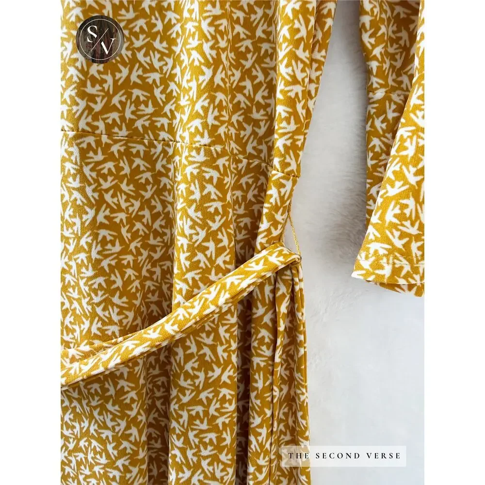 Leota Surplice Printed Yellow White Short Dress With Waist Tie Size XL - Picture 5 of 9